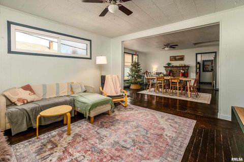 Tiny photo for 501 S BUCHANAN Street, Marion, IL 62959 (MLS # EB460756)