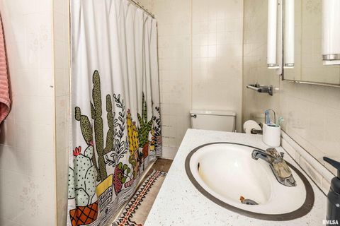 Tiny photo for 501 S BUCHANAN Street, Marion, IL 62959 (MLS # EB460756)