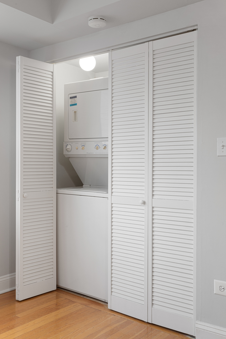 7616 N MARSHFIELD Avenue 502