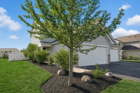 Photo of 600 Vine Street, Hampshire, IL 60140 (MLS # 12737704)