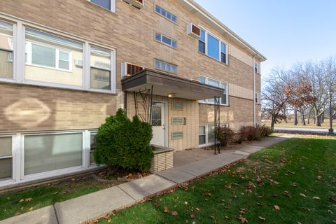 Tiny photo for 2245 Des Plaines Avenue #B, North Riverside, IL 60546 (MLS # 12527417)