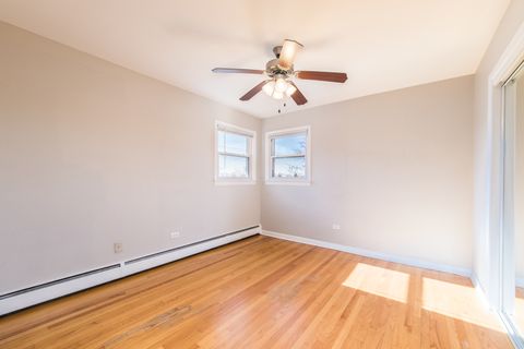 Tiny photo for 2245 Des Plaines Avenue #B, North Riverside, IL 60546 (MLS # 12527417)