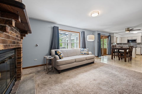 Tiny photo for 281 Tyler Court, Libertyville, IL 60048 (MLS # 12710943)