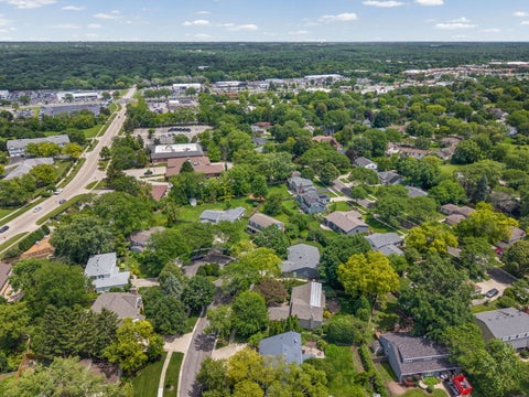 Tiny photo for 281 Tyler Court, Libertyville, IL 60048 (MLS # 12710943)