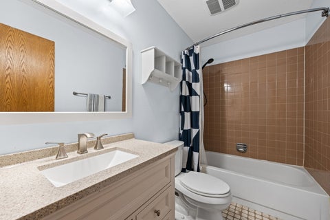 Tiny photo for 281 Tyler Court, Libertyville, IL 60048 (MLS # 12710943)