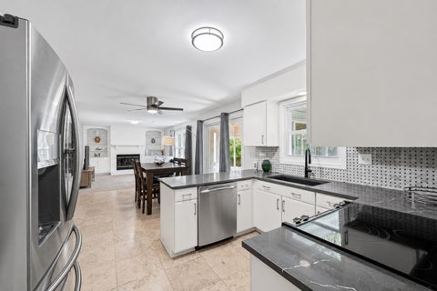 Tiny photo for 281 Tyler Court, Libertyville, IL 60048 (MLS # 12710943)