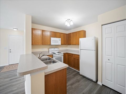 Tiny photo for 101 Silverstone Drive #101, Carpentersville, IL 60110 (MLS # 12608114)