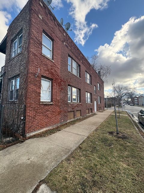 4458 W Fulton Street Chicago IL 60624