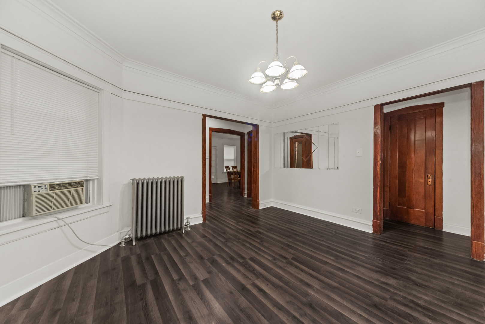 5017 N SAWYER Avenue