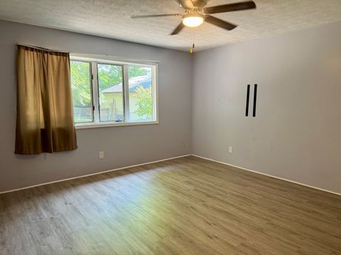 Tiny photo for 806 E Boulevard Street, Marion, IL 62959 (MLS # 12686862)