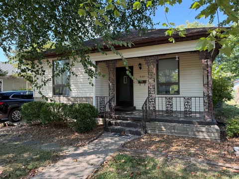 Tiny photo for 806 E Boulevard Street, Marion, IL 62959 (MLS # 12686862)