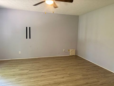 Tiny photo for 806 E Boulevard Street, Marion, IL 62959 (MLS # 12686862)