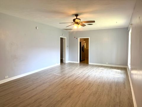 Tiny photo for 806 E Boulevard Street, Marion, IL 62959 (MLS # 12686862)