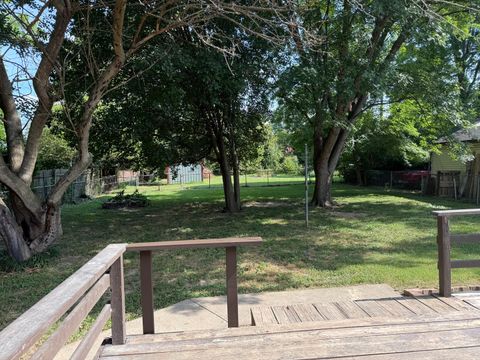 Tiny photo for 806 E Boulevard Street, Marion, IL 62959 (MLS # 12686862)