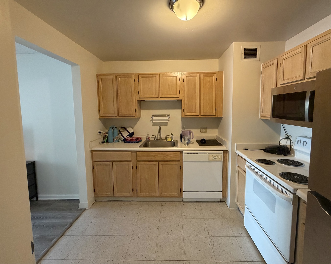 200 N Dearborn Street 2405