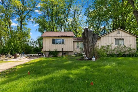 1622 Chicago Street Dixon IL 61021