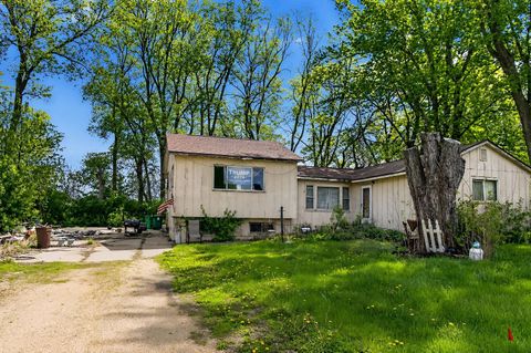 Tiny photo for 1622 Chicago Street, Dixon, IL 61021 (MLS # 12634913)