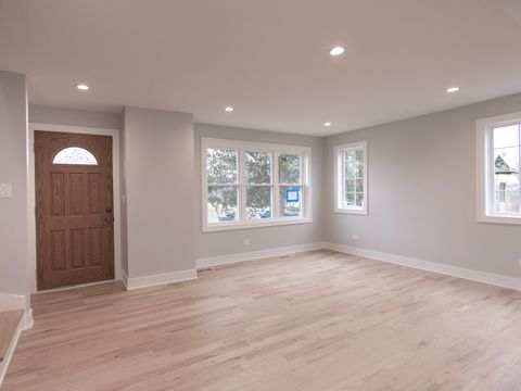 Tiny photo for 6310 Hilly Way, Cary, IL 60013 (MLS # 12456444)