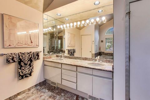 Tiny photo for 336 Rivershire Court, Lincolnshire, IL 60069 (MLS # 12484796)