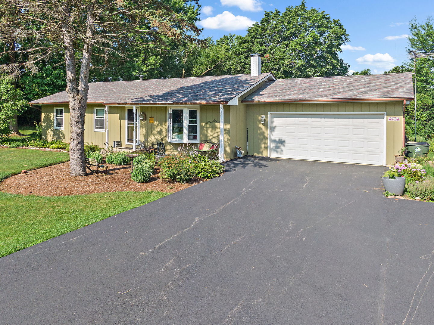 14N392 Coombs Road