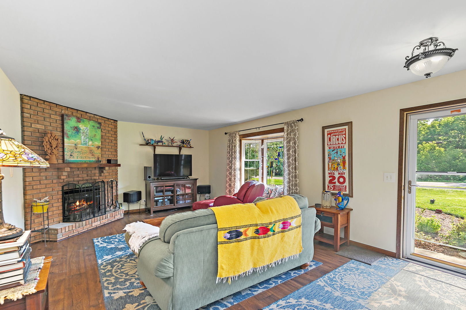 14N392 Coombs Road