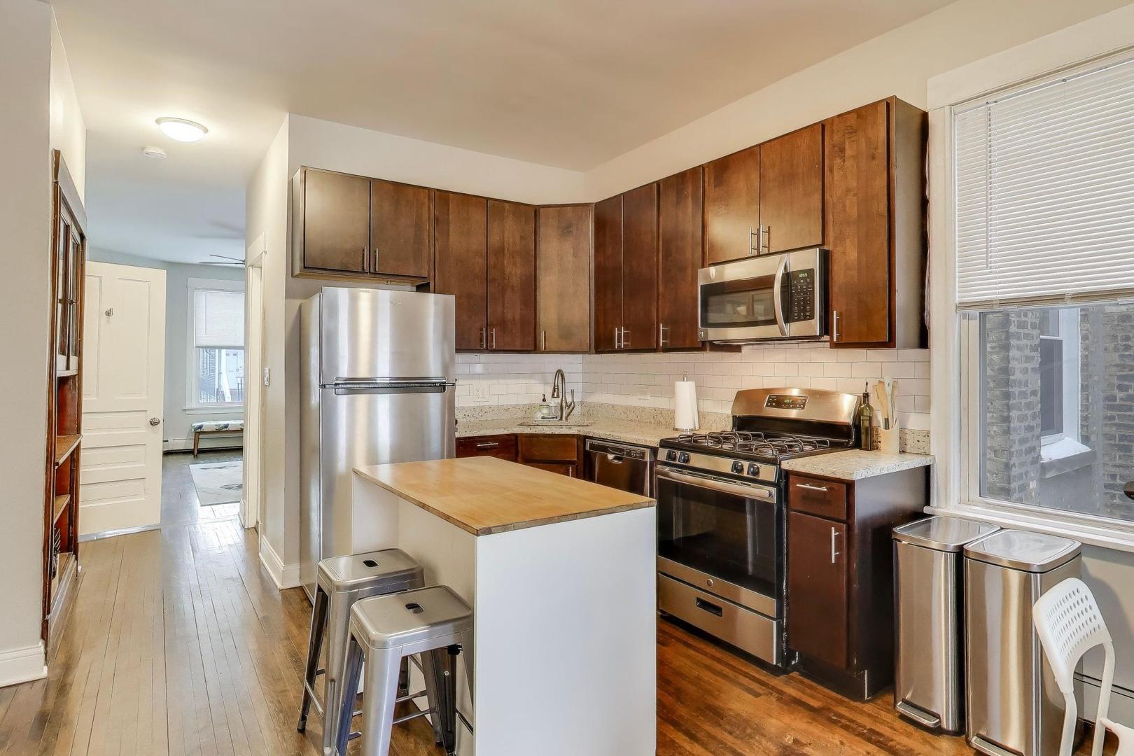 2706 N Lawndale Avenue