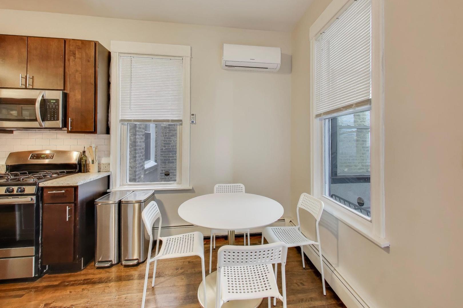 2706 N Lawndale Avenue