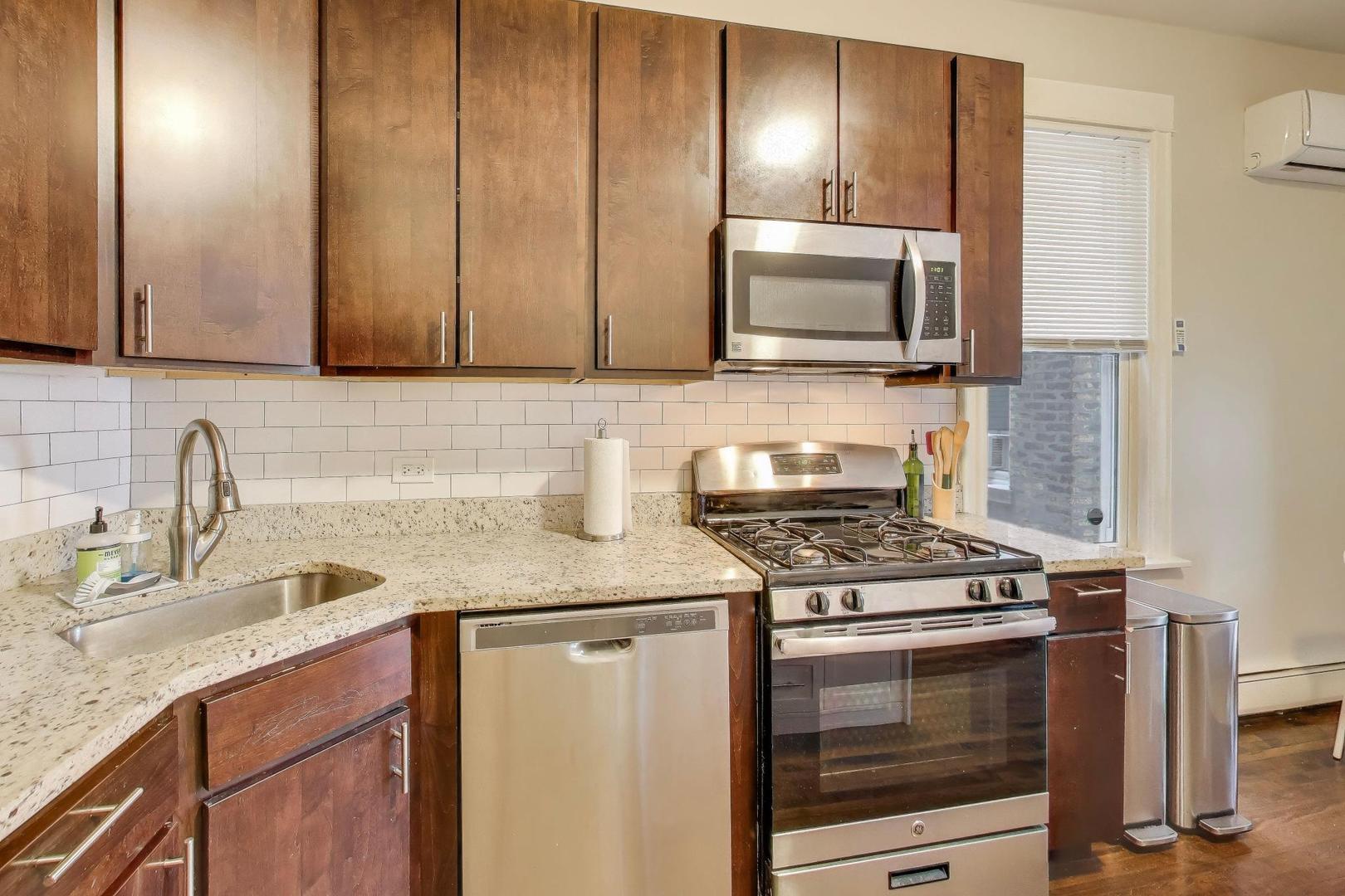 2706 N Lawndale Avenue