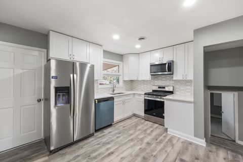 Tiny photo for 8746 S 81st Court, Hickory Hills, IL 60457 (MLS # 12630926)