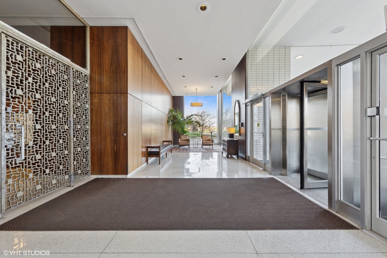 3150 N Lake Shore Drive 27F