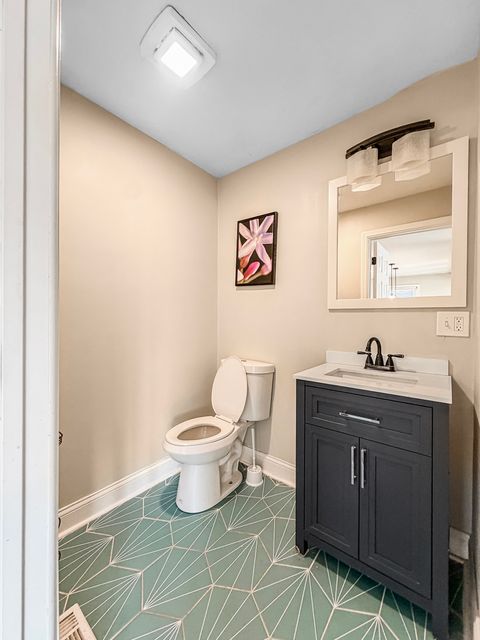 Tiny photo for 7241 Beloit Avenue, Bridgeview, IL 60455 (MLS # 12622299)