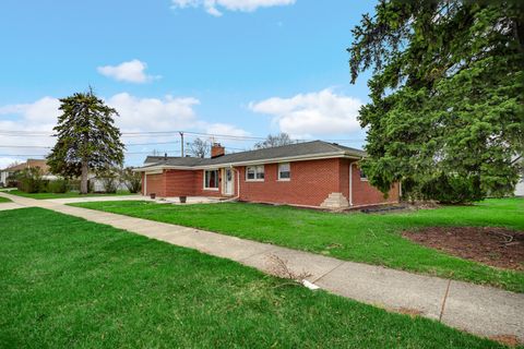 Tiny photo for 131 Village Drive, Northlake, IL 60164 (MLS # 12612152)