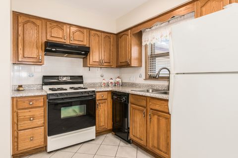 Tiny photo for 8516 N Ozanam Avenue, Niles, IL 60714 (MLS # 12697079)