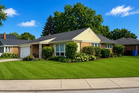 Photo of 6185 N Keating Avenue, Chicago, IL 60646 (MLS # 12771685)