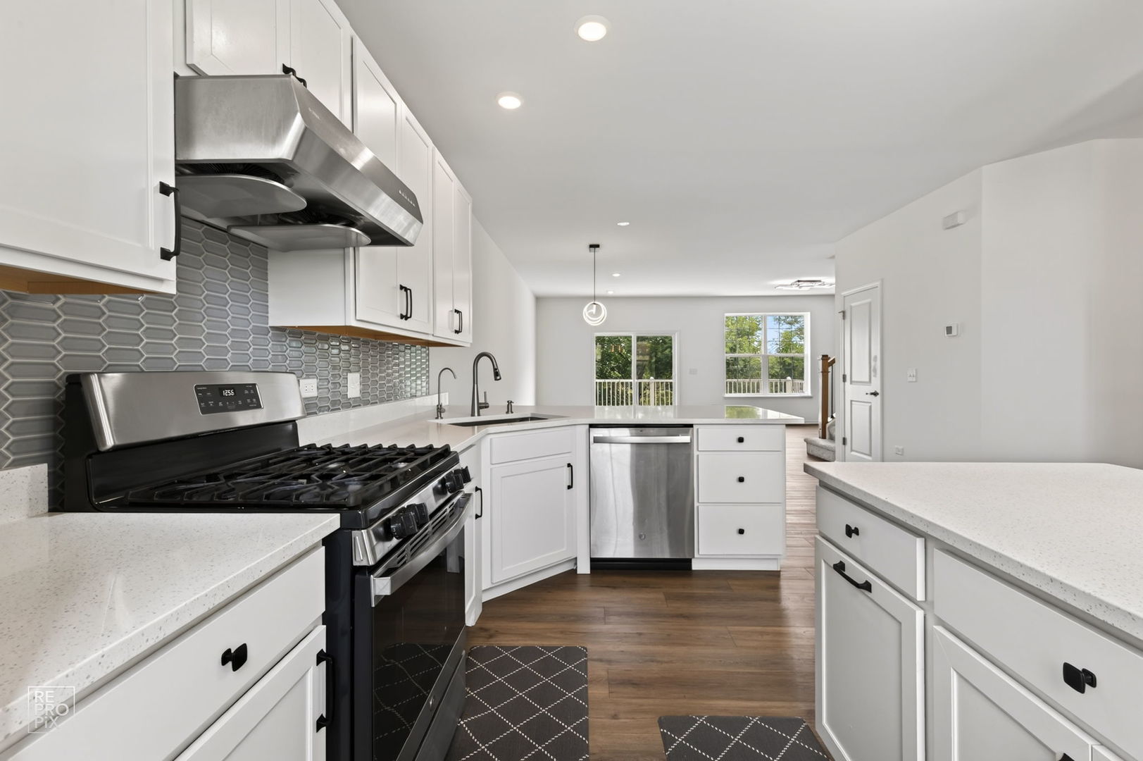 707 Neubauer Circle 603
