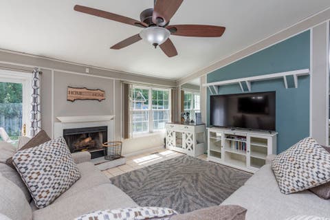 Tiny photo for 3609 Harbor Ridge Drive, Zion, IL 60099 (MLS # 12735813)