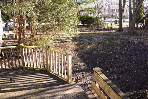 Tiny photo for 100 Williamsburg Road, Evanston, IL 60203 (MLS # 12536808)
