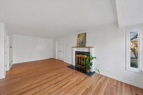Tiny photo for 100 Williamsburg Road, Evanston, IL 60203 (MLS # 12536808)