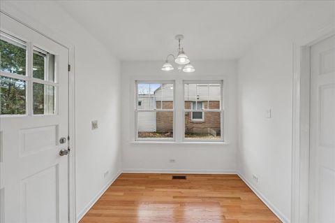 Tiny photo for 100 Williamsburg Road, Evanston, IL 60203 (MLS # 12536808)