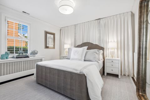 Tiny photo for 85 Sunset Place, Lake Forest, IL 60045 (MLS # 12574866)