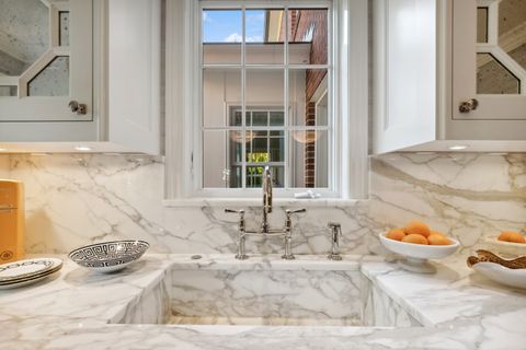 Tiny photo for 85 Sunset Place, Lake Forest, IL 60045 (MLS # 12574866)