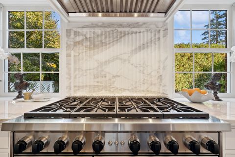 Tiny photo for 85 Sunset Place, Lake Forest, IL 60045 (MLS # 12574866)