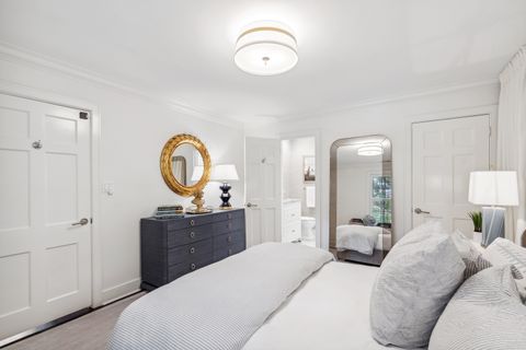 Tiny photo for 85 Sunset Place, Lake Forest, IL 60045 (MLS # 12574866)