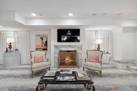 Tiny photo for 85 Sunset Place, Lake Forest, IL 60045 (MLS # 12574866)