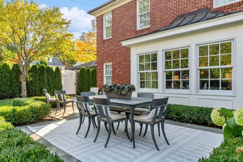 Tiny photo for 85 Sunset Place, Lake Forest, IL 60045 (MLS # 12574866)