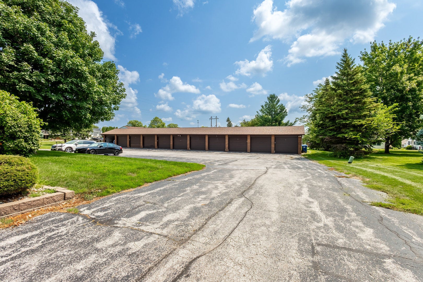 4195 Fairview Drive 1