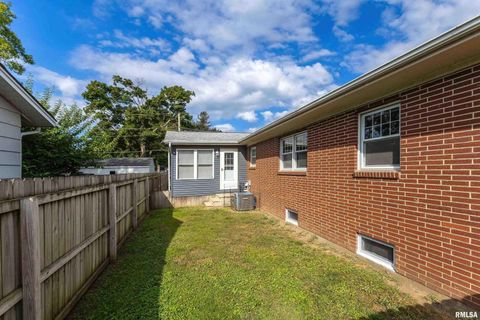 Tiny photo for 105 W PRICE Street, Eldridge, IA 52748 (MLS # QC4267231)