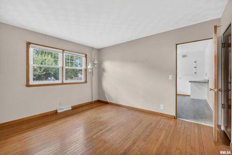 Tiny photo for 105 W PRICE Street, Eldridge, IA 52748 (MLS # QC4267231)