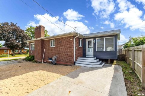 Tiny photo for 105 W PRICE Street, Eldridge, IA 52748 (MLS # QC4267231)