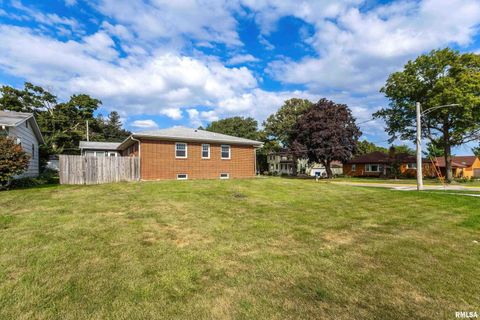 Tiny photo for 105 W PRICE Street, Eldridge, IA 52748 (MLS # QC4267231)